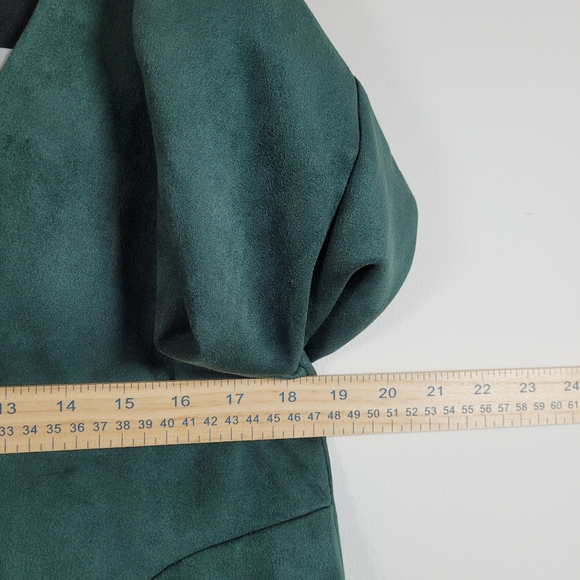 Tuckernuck Easton Suede Malachite Blouse Small V-Neck Long Sleeve Christmas - Picture 7 of 8
